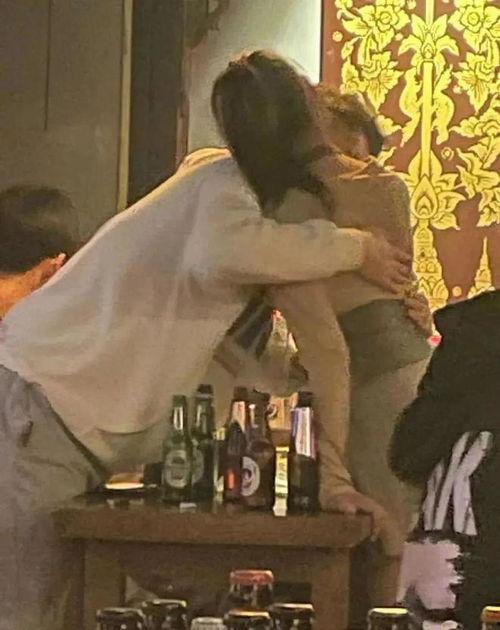 女子车上吃瓜事件视频