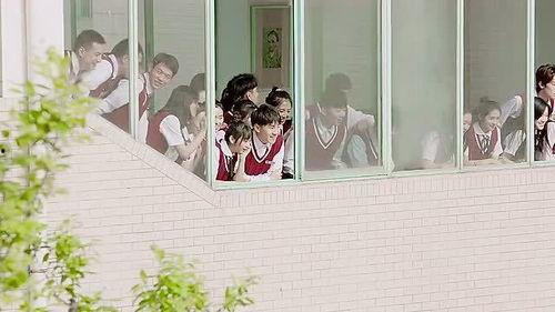 老师学生恋爱事件吃瓜,师生恋情的漩涡与反思